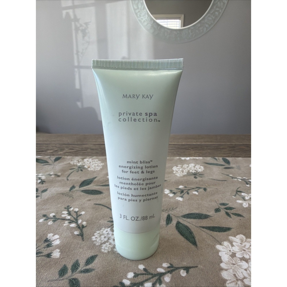 Mary Kay Mint Bliss Energizing Lotion For Feet and Legs 3 FL OZ New Without Box